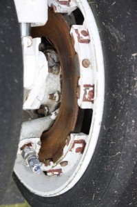 strbd main gear inner wheel details